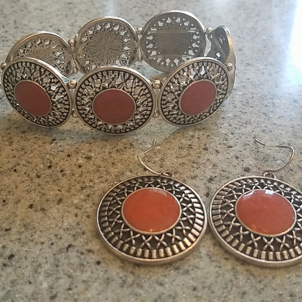Necklace and earrings